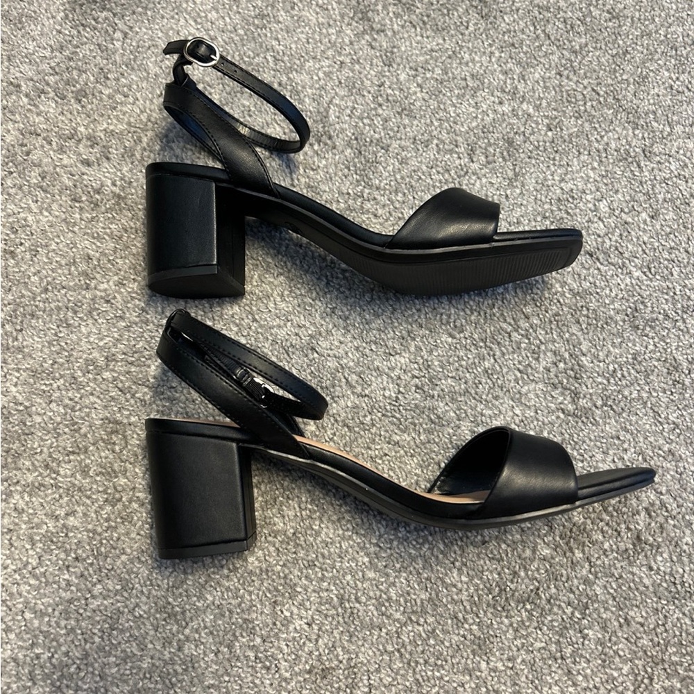 Heels - Picture 3 of 6